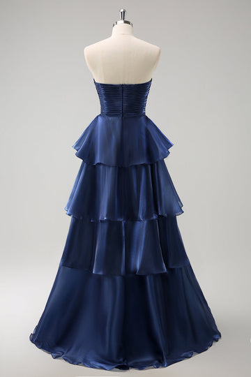 Azul marino oscuro Una línea sin tirantes vestido largo de dama de honor de satén